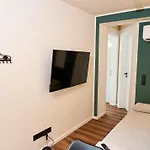 Luxuscontainer Am Nürburgring #3 *