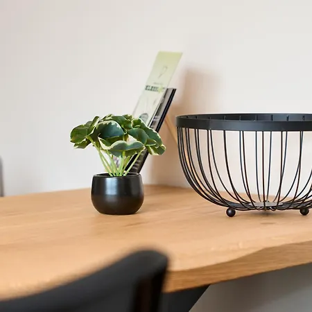 Luxuscontainer Am Nuerburgring #3 * אדנאו