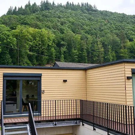 Luxuscontainer Am Nuerburgring #3 אדנאו