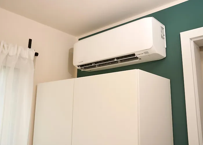 Luxuscontainer Am Nuerburgring #3 * Adenau