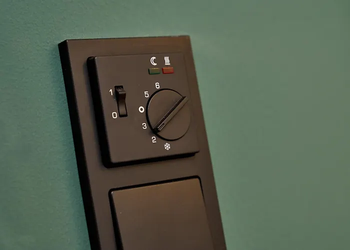 Luxuscontainer Am Nuerburgring #3 *