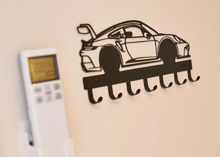 Luxuscontainer Am Nuerburgring #3 Adenau