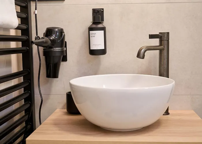 Luxuscontainer Am Nuerburgring #3